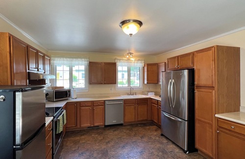 Augusta House | Spacious 6-bedroom house with WiFi and AC in charming Augusta