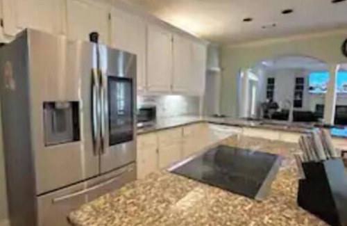 Gunter Afs House | Spacious 6BR Gated Home in a Prominent Golf Community- Sleeps 12