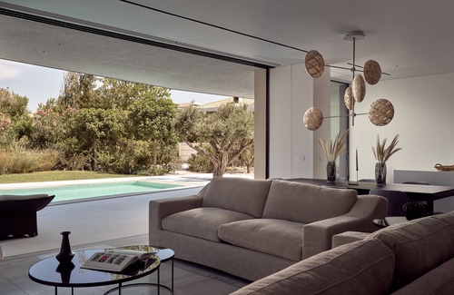 Tsilivi House | Spacious 7-bedroom estate in beautiful Zakynthos with AC, WiFi
