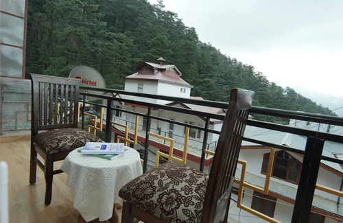 Shimla House | Spacious 9-bedroom apartment in enjoyable Shimla with fitness room