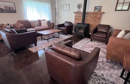 Arlington Other | Spacious 9-bedroom farmhouse and Event barn in enchanting Arlington