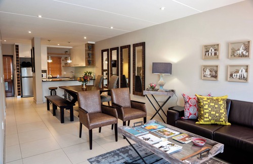 Stellenbosch Central Apartment | Spacious apartment walking distance to wonderful restaurants in Stellenbosch