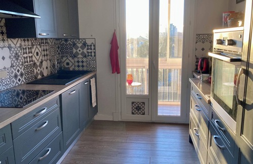 Beziers Apartment | Spacious accommodation between the old town and the arena, between the beach and the mountains.