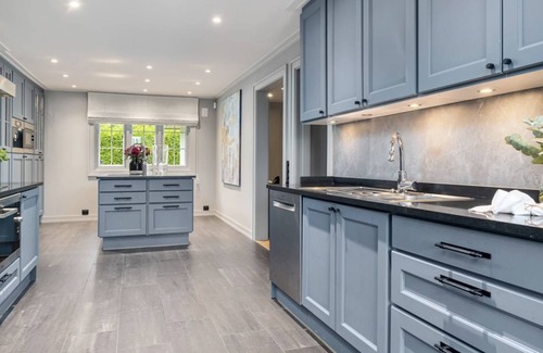 Holmenkollen Villa | Spacious and beautiful villa in Holmenkollen hill with parking