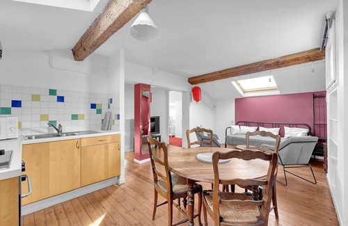 Arnaud Bernard Apartment | Spacious and bright in the historic center