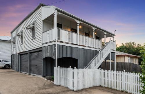 North Booval House | Spacious and Charming Queenslander in Ipswich