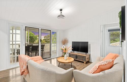 North Booval House | Spacious and Charming Queenslander in Ipswich