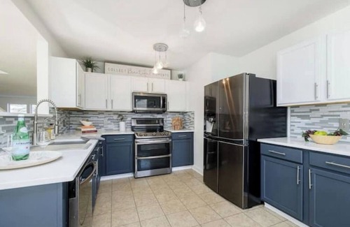 Camby House | Spacious and Comfortable Homenn