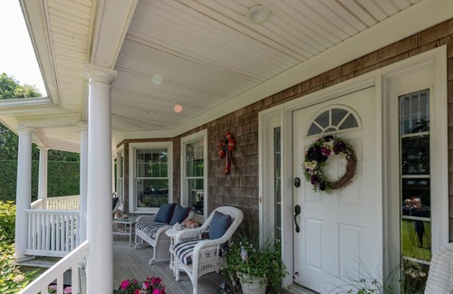 Water Mill House | Spacious and Conveniently Located Home in Southampton/Water Mill