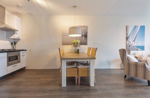 Merenwijk Apartment | Spacious and luxurious ground floor apartment - Kaag Resort (7)