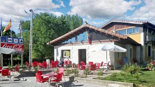Cardenuela Riopico House | Spacious and Modern House in Cardeñuela Riopico