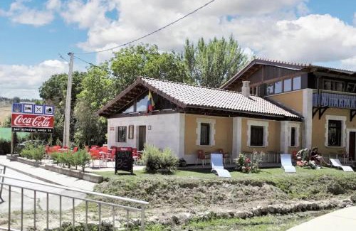 Cardenuela Riopico House | Spacious and Modern House in Cardeñuela Riopico