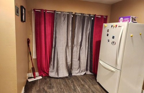 Meriden Apartment | SPACIOUS AND QUIET