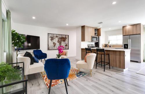 South Miami House | Spacious and Serene Miami Home Walk to Metrorail!