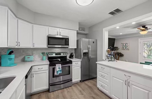 South Pinellas Community Council House | Spacious and Short Drive to Beach