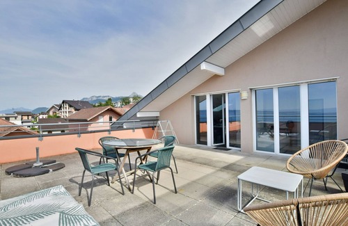 Evian-les-Bains Apartment | Spacious apartment with terrace, pets allowed and parking