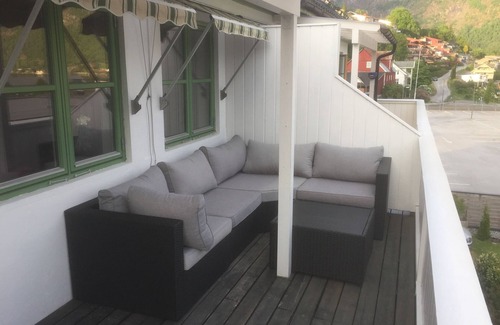 Sogndal Apartment | Spacious apartment in Sogndal center. Short road to mountain and fjord.