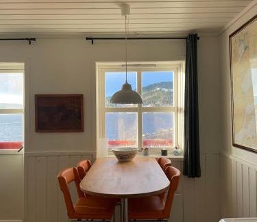 Inderoy Apartment | Spacious apartment with view over the trondheimfjord