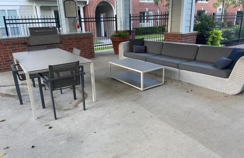 College Park Apartment | Spacious Apartments in The Woodlands, TX