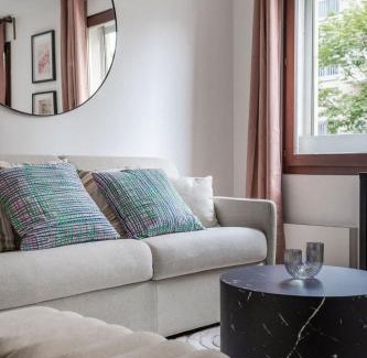Gambetta Apartment | Spacious Apt 4PAX - Paris Courbevoie