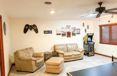 Keller House | Spacious Arcade Table Tennis Game Room Cowboy Pool Near Tx Motor Speedwayby Vacation Your Way