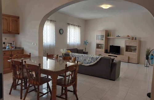 Marsaxlokk Apartment | Spacious & Bright - Nr41 Holiday Apartment - Malta South Coast