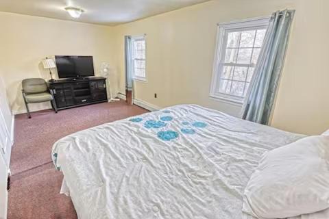 Waynesboro House | Spacious Cabin - Mountain Lodge on 35 Acres