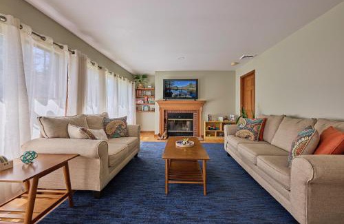 Glen Spey House | Spacious Catskills Serenity nearby Delaware River Gap w Game Rm Pet Friendly and Fenced Yard