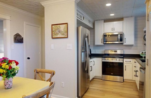 College Station Apartment | Spacious Central Charm