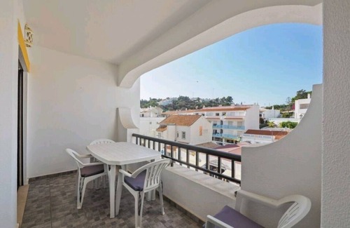 Mato Serrao Apartment | Spacious central beach home steps from the sea