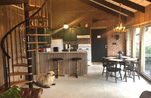 Dan River Ski Chalet | Spacious Chalet on the Blue Ridge Parkway - Early Check-in and Late Check-out!