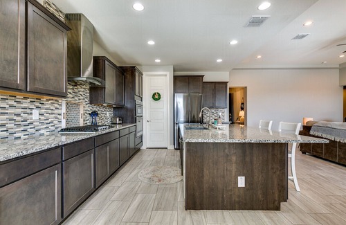 Montecito in Estrella House | Spacious, clean 4 bd/3 bath house w/private pool, patio close to sports, hiking
