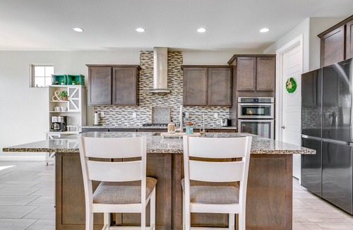 Montecito in Estrella House | Spacious, clean 4 bd/3 bath house w/private pool, patio close to sports, hiking