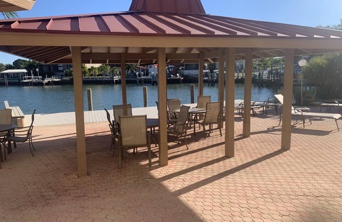 Island Estate Condo | Spacious Clearwater waterfront long term rental.