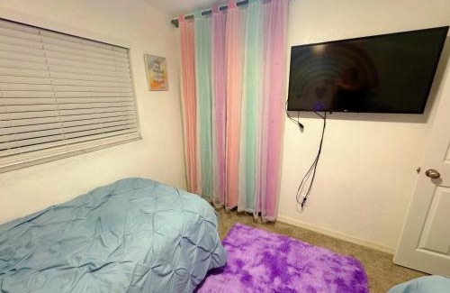 Clearwater House | Spacious Clearwater Vacation House Pet Friendly Fire Pit Games Close to Clearwater Beach Biking Trail Farmers Markets S Harbor Health Spa Baycare Ballpark and Ruth Eckerd Hall Golf Courses