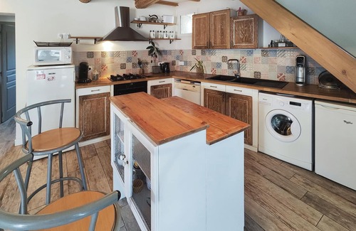 Cazouls-les-Beziers House | Spacious cottage with charming decor in Cazouls-lès-Béziers.