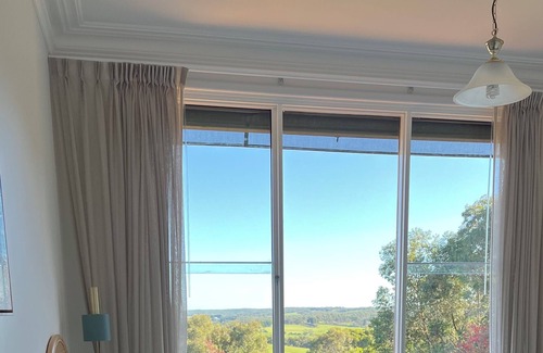 Waratah North House | Spacious Coastal Retreat With Sweeping Views, Close to Wilsons Prom