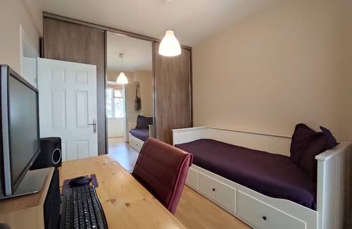 Buyukcekmece Apartment | Spacious & Comfy Apartment at Buyukcekmece