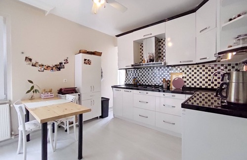 Buyukcekmece Apartment | Spacious & Comfy Apartment at Buyukcekmece