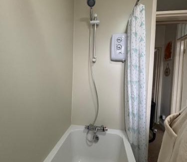 Wythenshawe Apartment | Spacious comfy flat near Airport and Altrincham