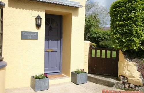 Solva Cottage | Spacious, cosy home on the Pembs coastal path, close to St. Davids and beaches