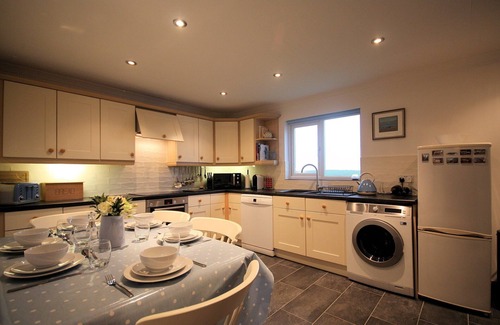 Port Isaac House | Spacious cottage on the outskirts of Port Isaac with large garden and parking.