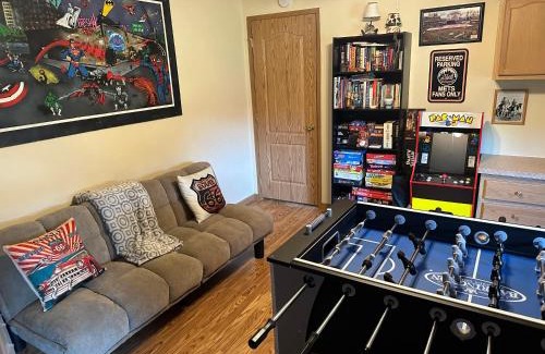 Cairo House | Spacious Cozy Getaway ! King Bed, Game Room, Out Door Patio