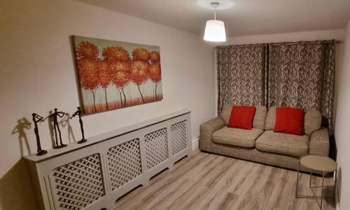 Cut Bush Apartment | Spacious Curragh 2-bed apartment with own entrance
