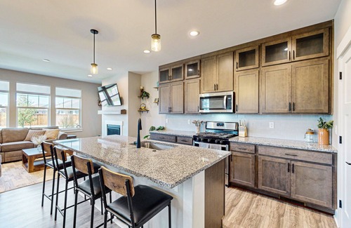 Bozeman House | Spacious Dog friendly house w/mountain views, W/D & free WIFI