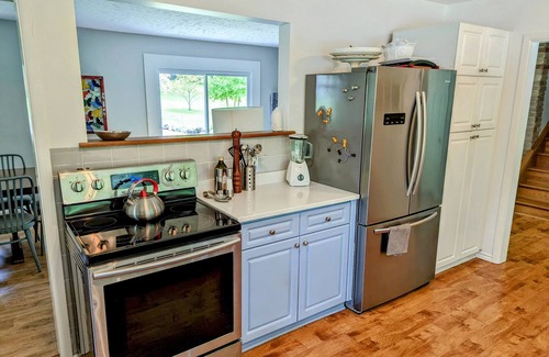 Flesherton House | Spacious Eugenia Getaway w/Pool & Walk to Lake!