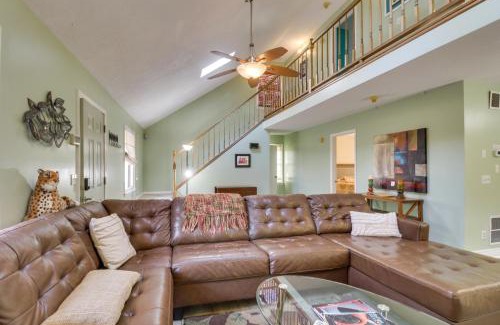 Massanutten House | Spacious Family Home with Deck at Massanutten Resort