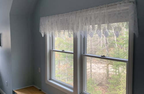 West Bridgton House | Spacious Family Home W/in 3 Min Of The Largest Night Skiing Facility In N E