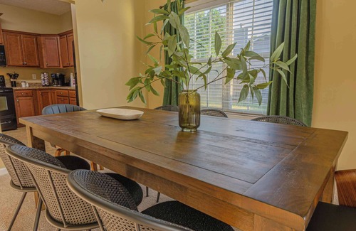 Columbus House | Spacious Gem Near Fort Moore|4br|2bt|Bbq