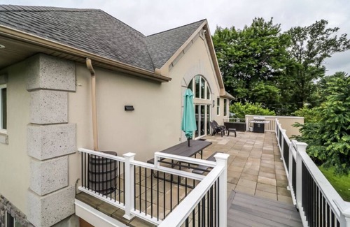 Houserville House | Spacious high-end house in State College, PA